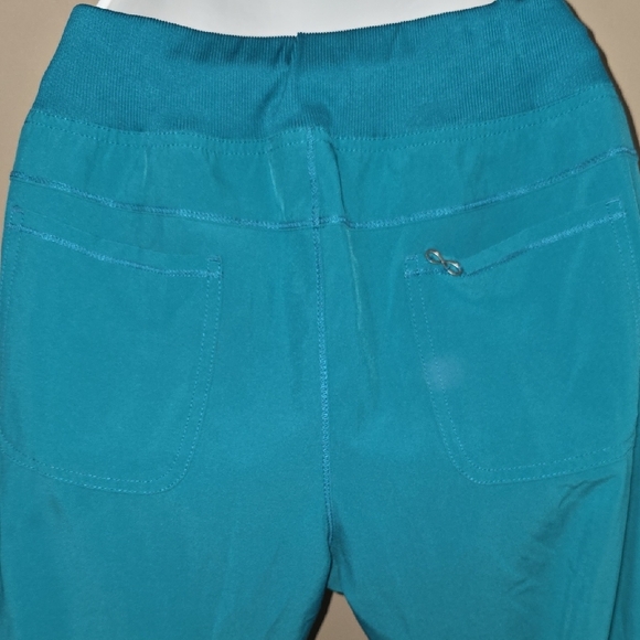 🥳Teal Scrub Set - Picture 5 of 7